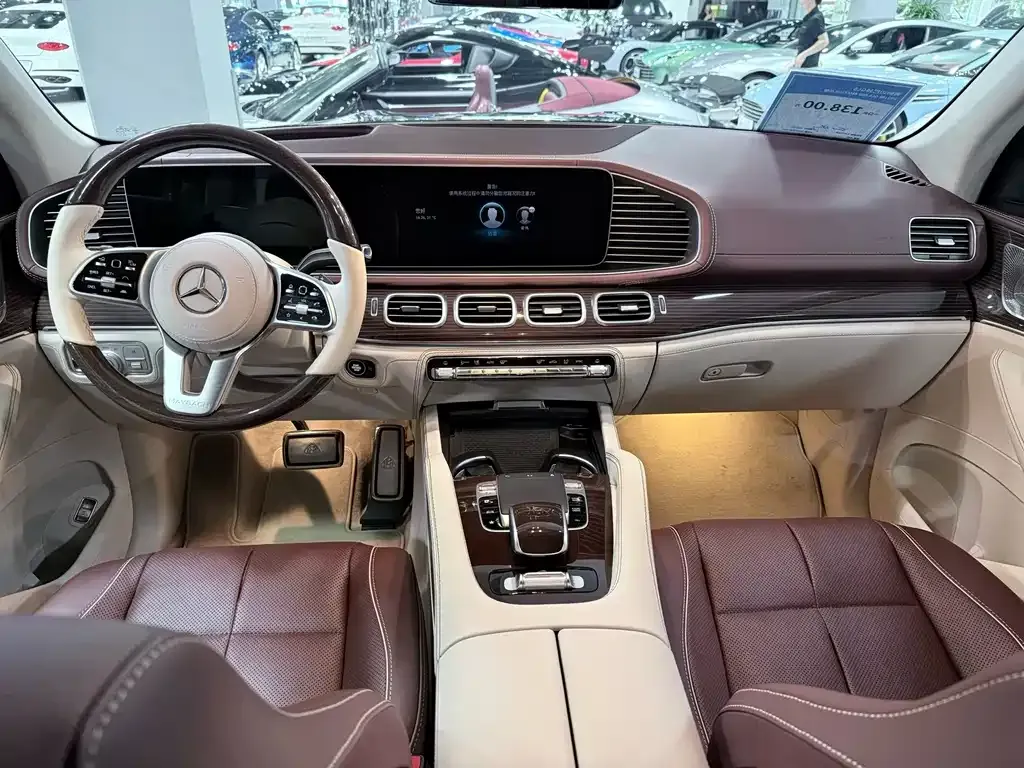 Mercedes-Benz GLS — фото 7