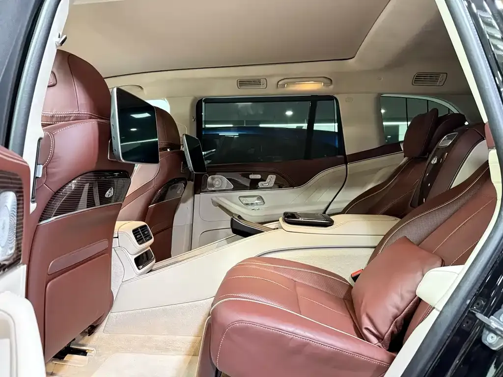 Mercedes-Benz GLS — фото 10