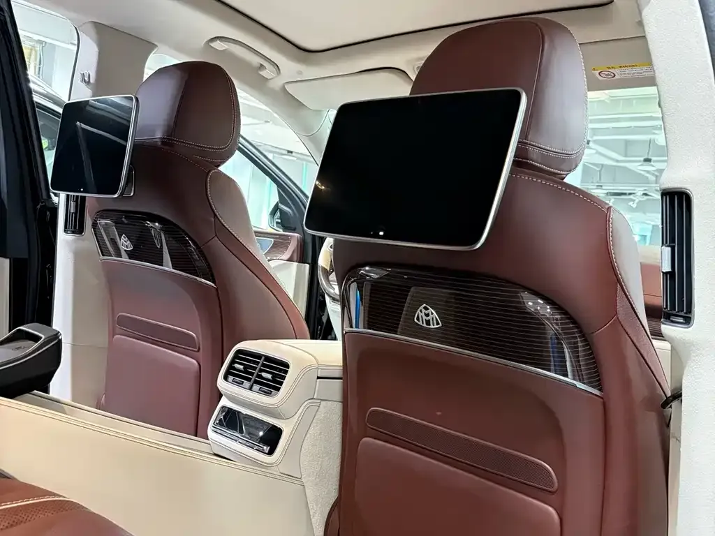Mercedes-Benz GLS — фото 6