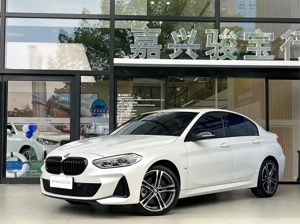 BMW 1 Series — фото 1