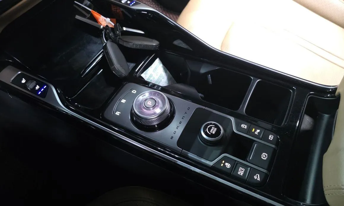 Kia Sorento — фото 6