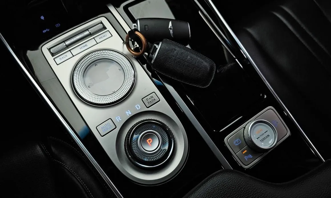 Genesis GV80 — фото 10