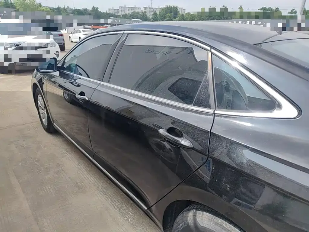 Volkswagen Passat — фото 8