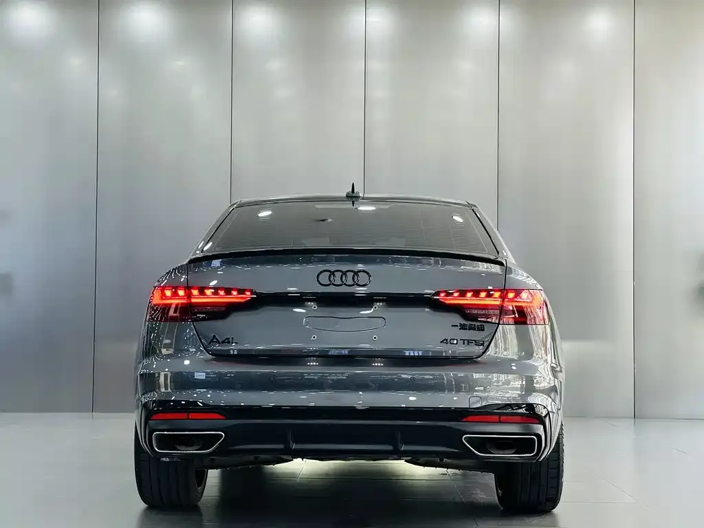 Audi A4L — фото 2