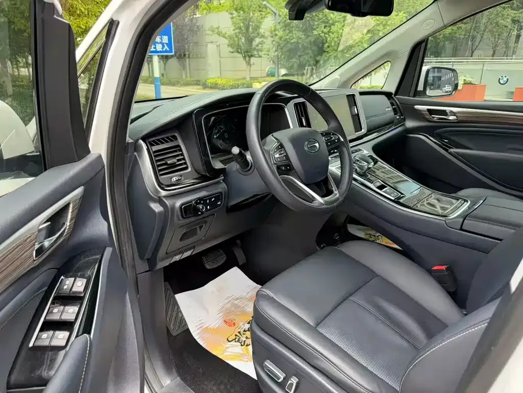 GAC Motor Trumpchi M8 — фото 2