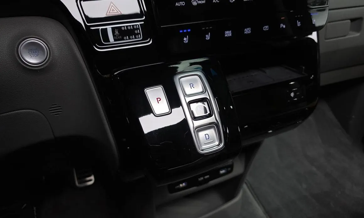 Hyundai Staria — фото 6