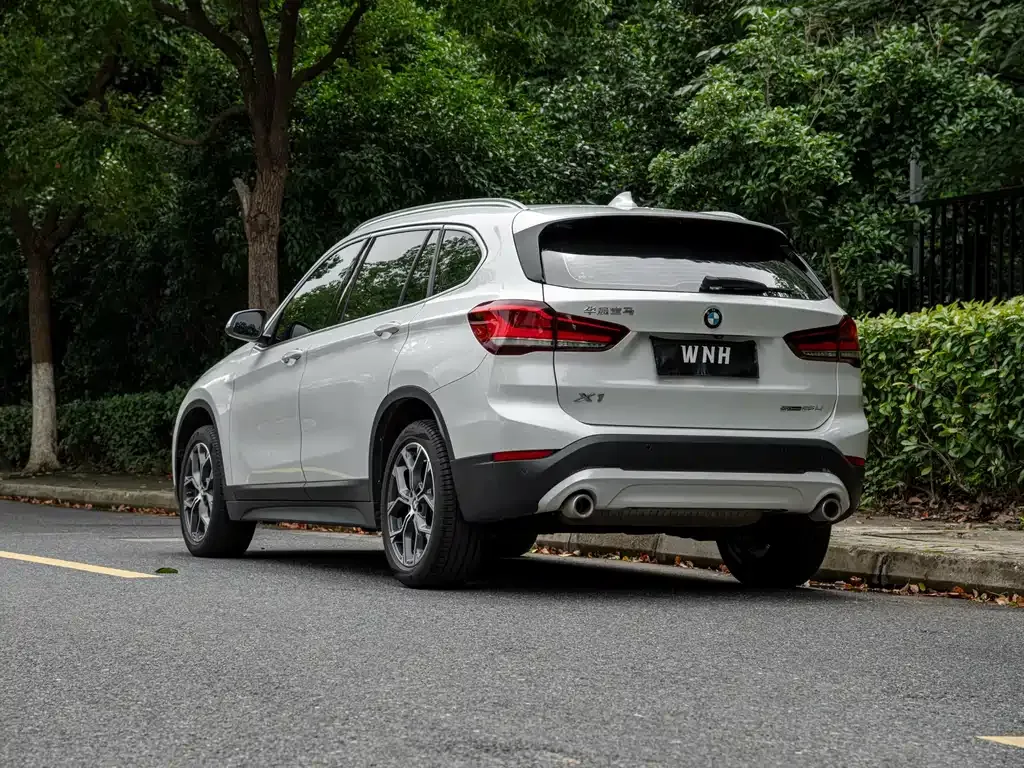 BMW X1 — фото 9