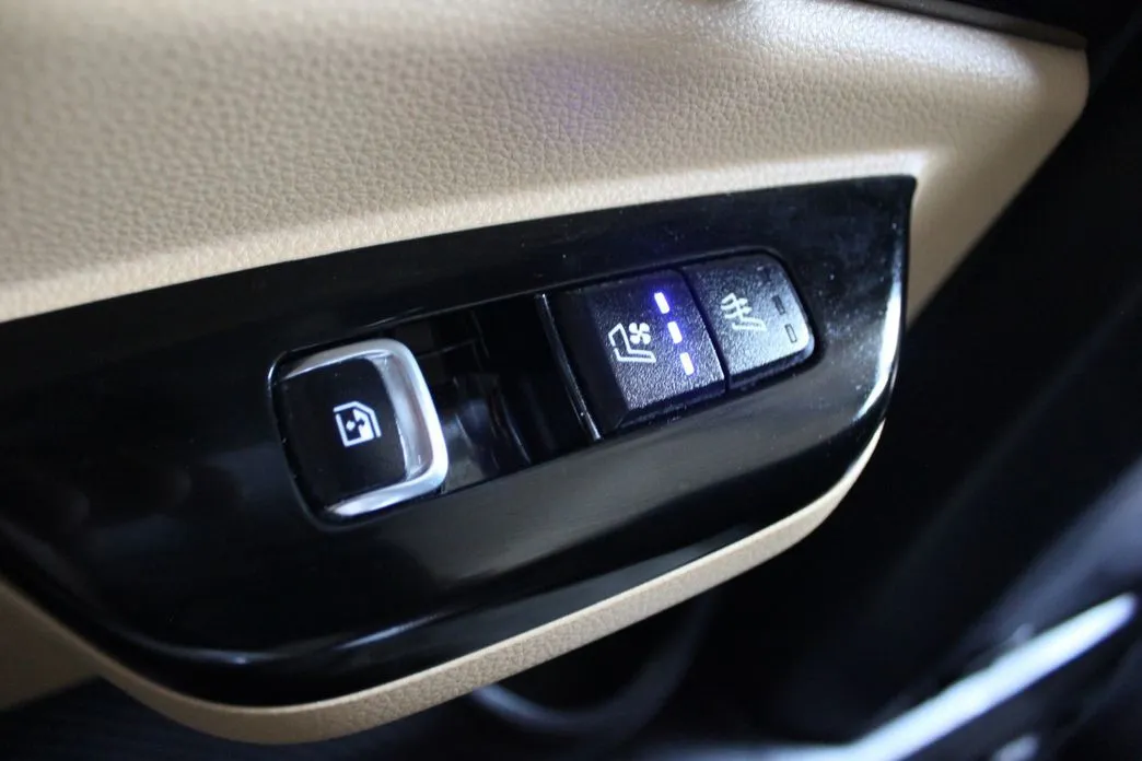 Kia Carnival — фото 10
