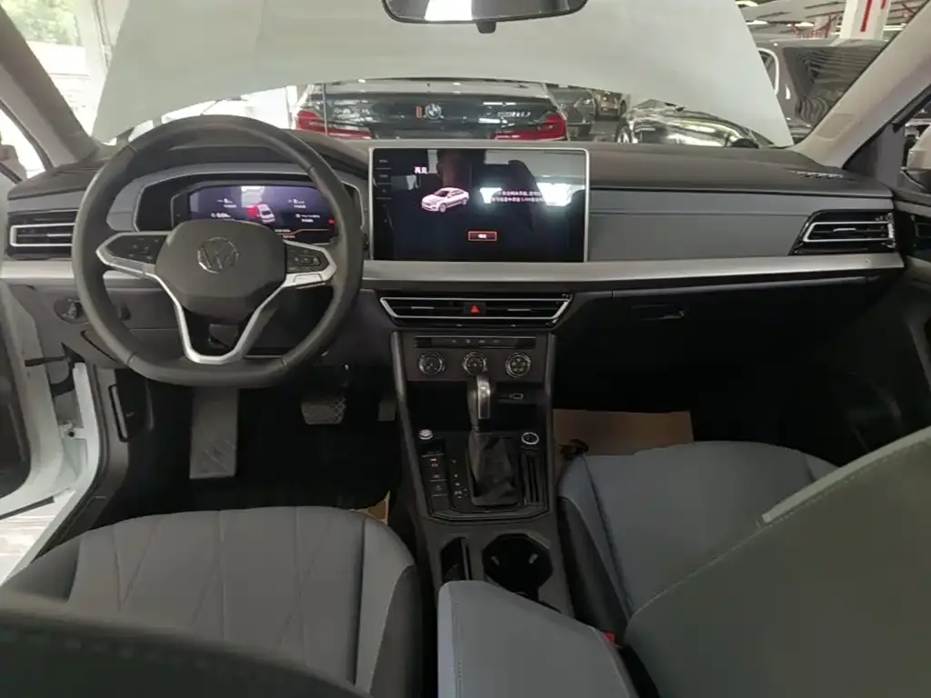 Volkswagen Lavida — фото 2