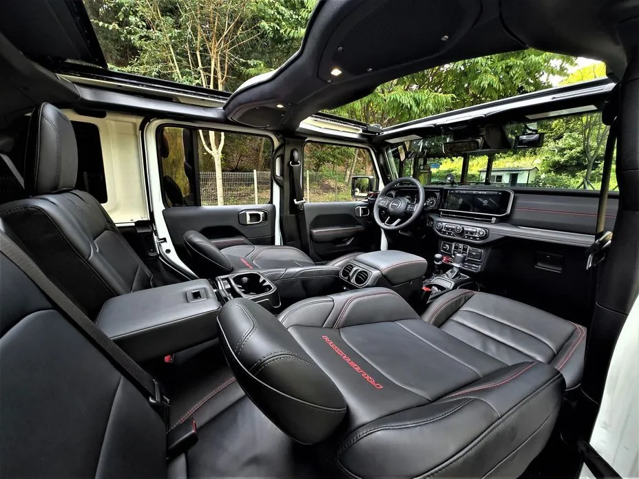 Jeep Wrangler — фото 9