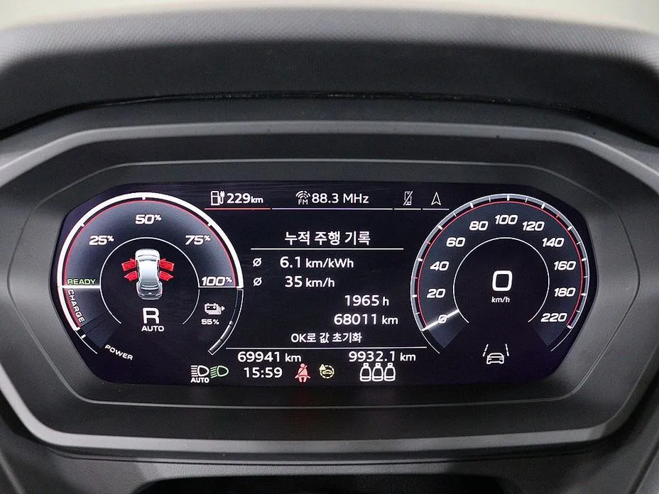 Audi Q4 e-tron 2023 из KR, фото 4