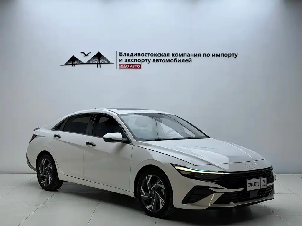 Hyundai Elantra — фото 5