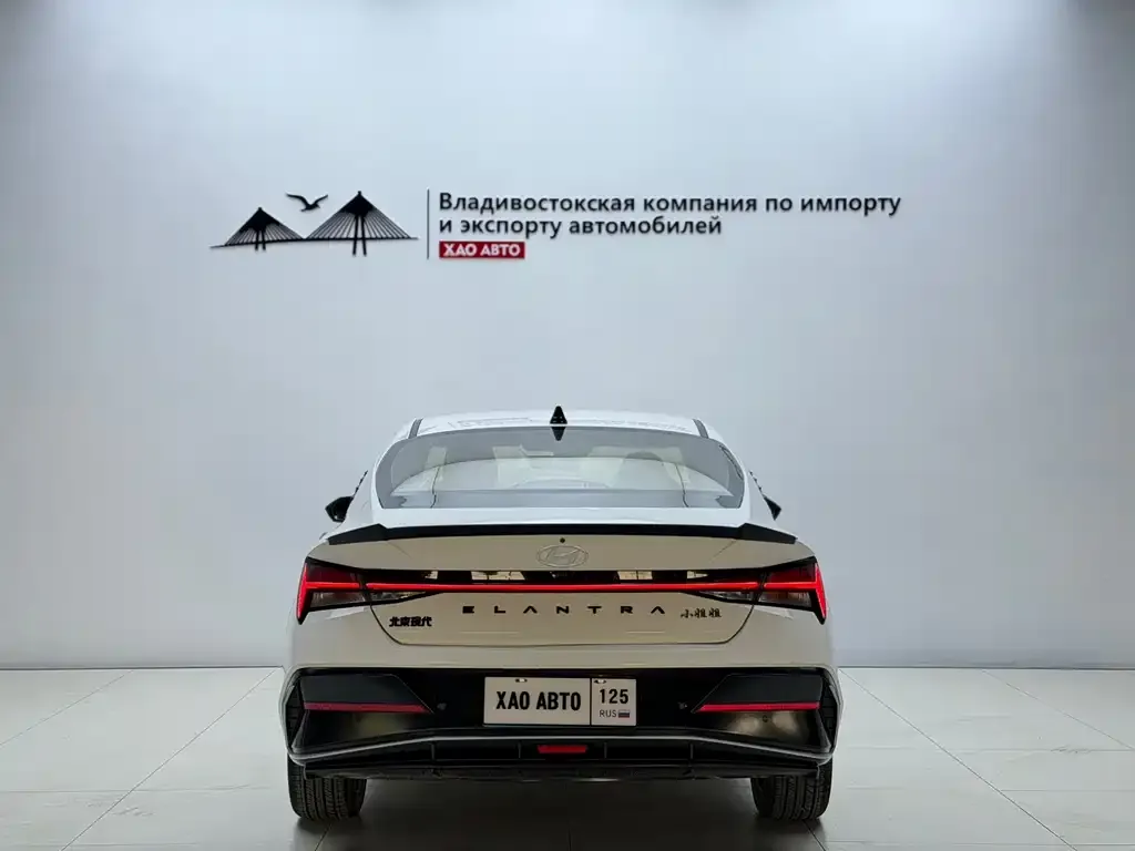 Hyundai Elantra — фото 4