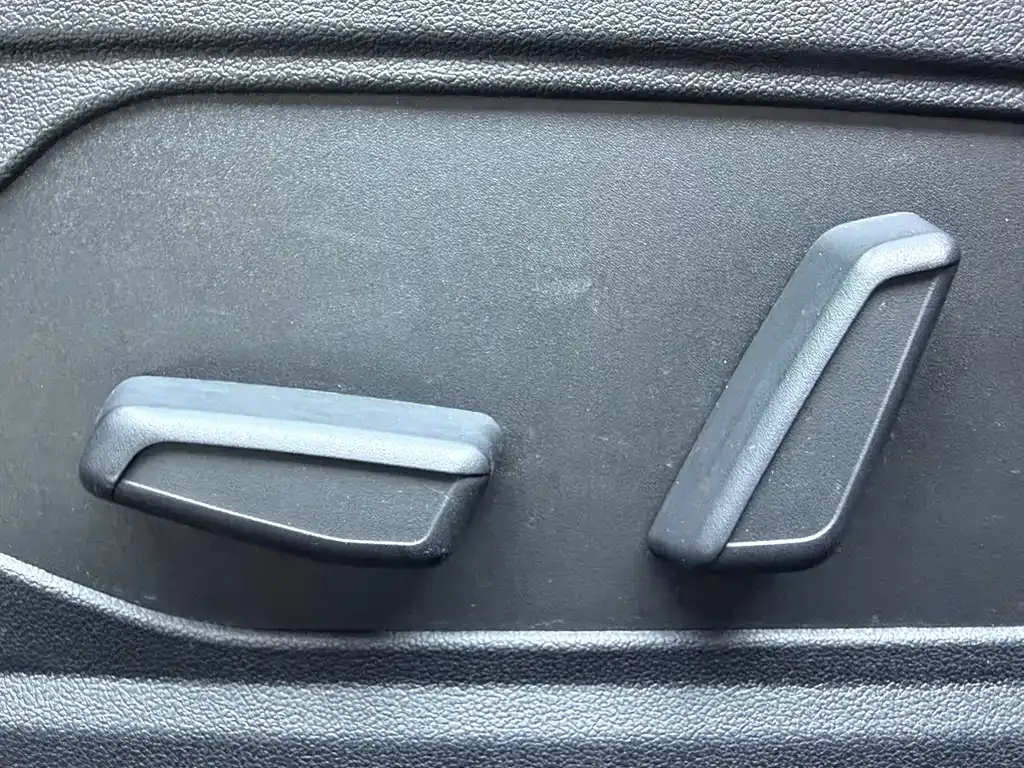 Hyundai Elantra — фото 10