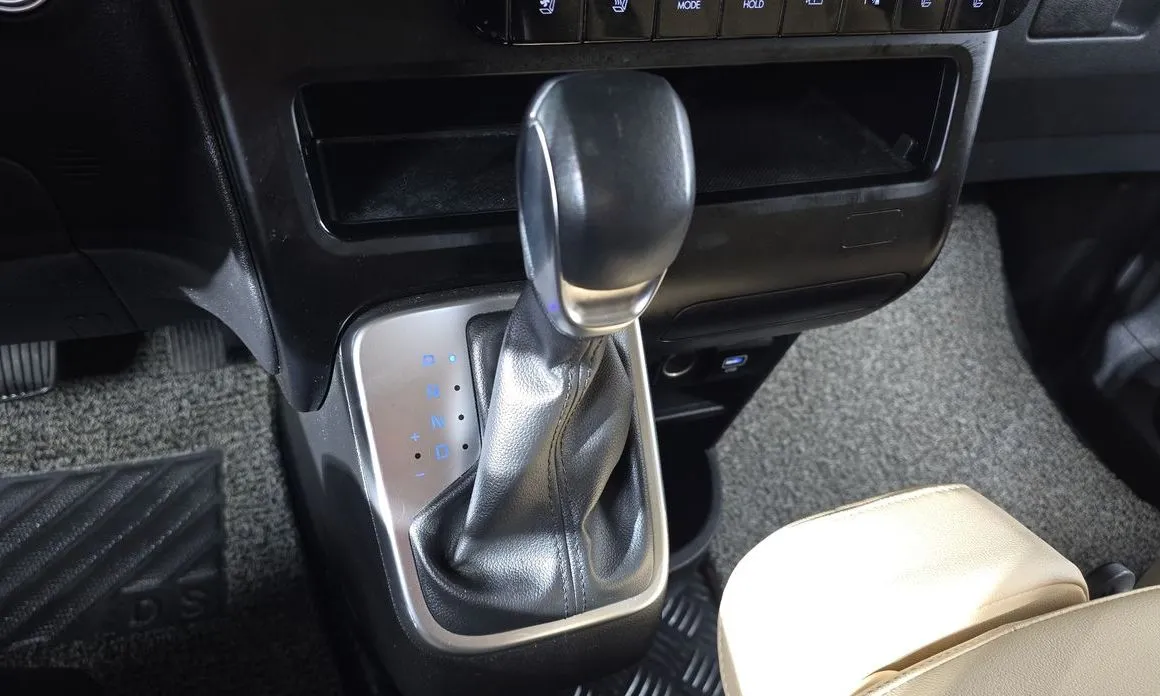 Hyundai Staria 2025 из KR, фото 8