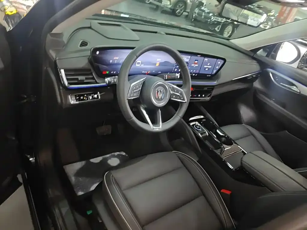 Buick Envision Plus — фото 5