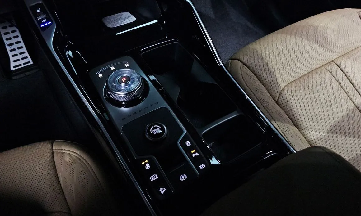 Kia Sorento — фото 5