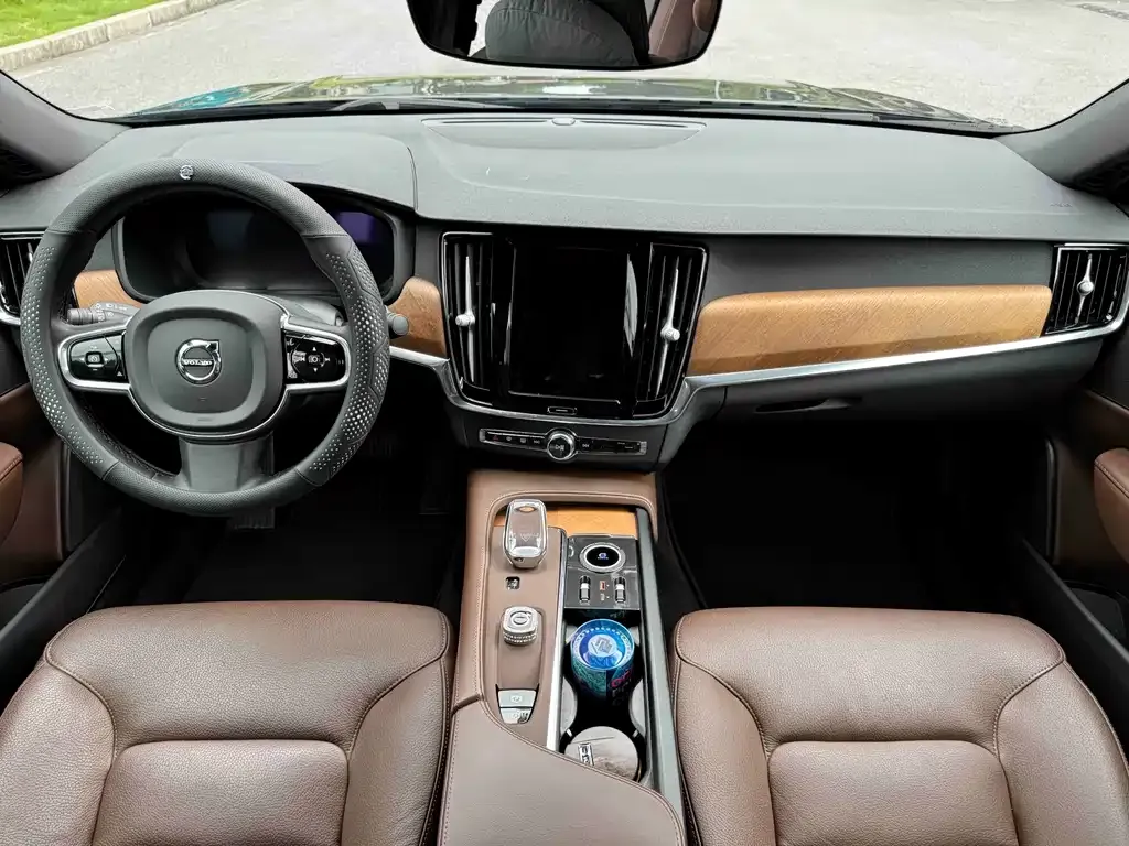 Volvo S90 — фото 2