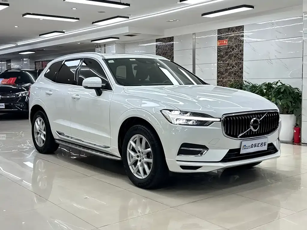 Volvo XC60 — фото 9