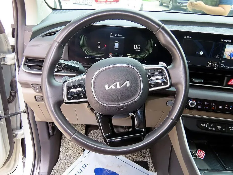 Kia Carnival — фото 8