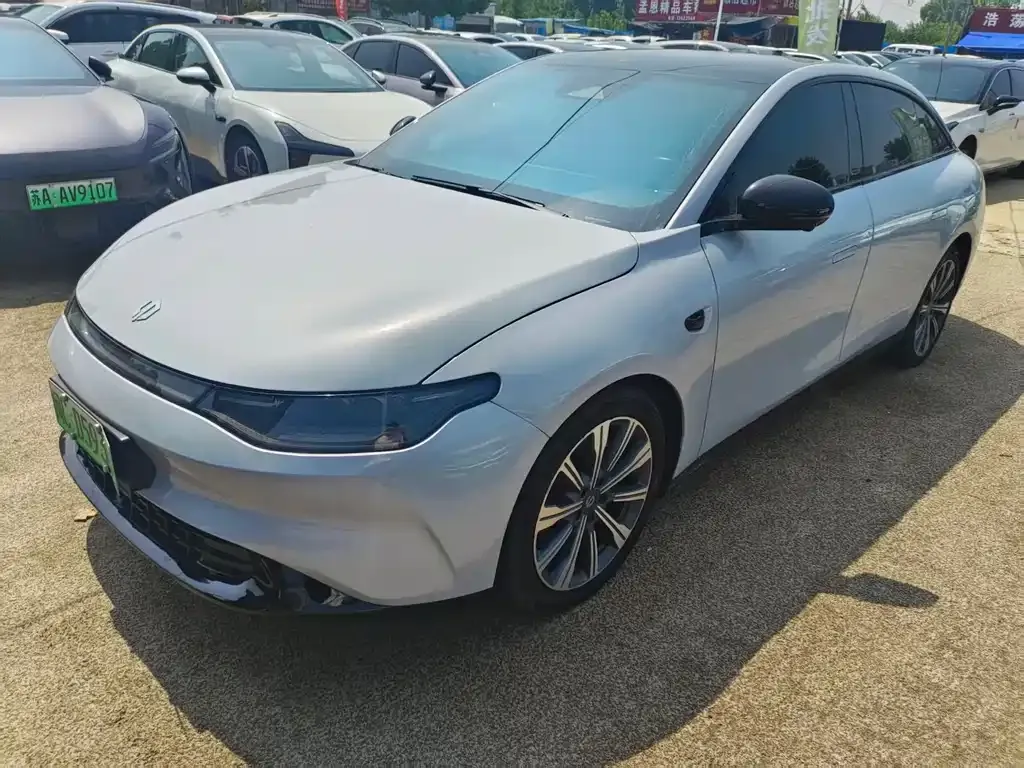 Leapmotor C10