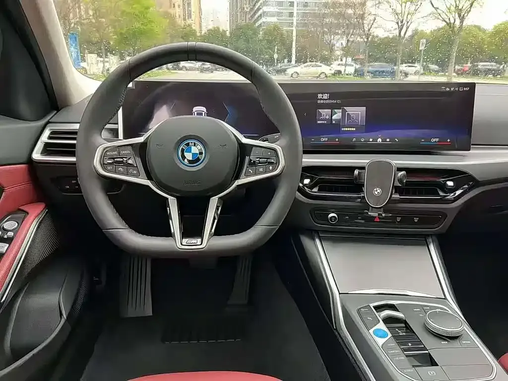 BMW i3 — фото 7