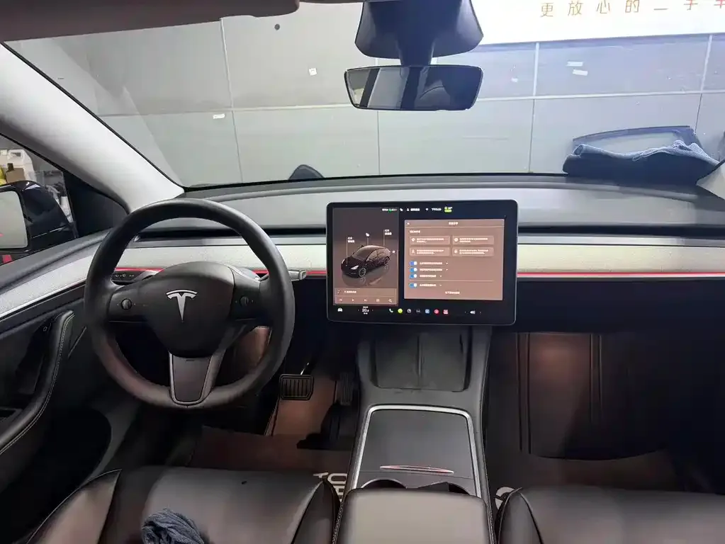 Tesla Model Y — фото 3