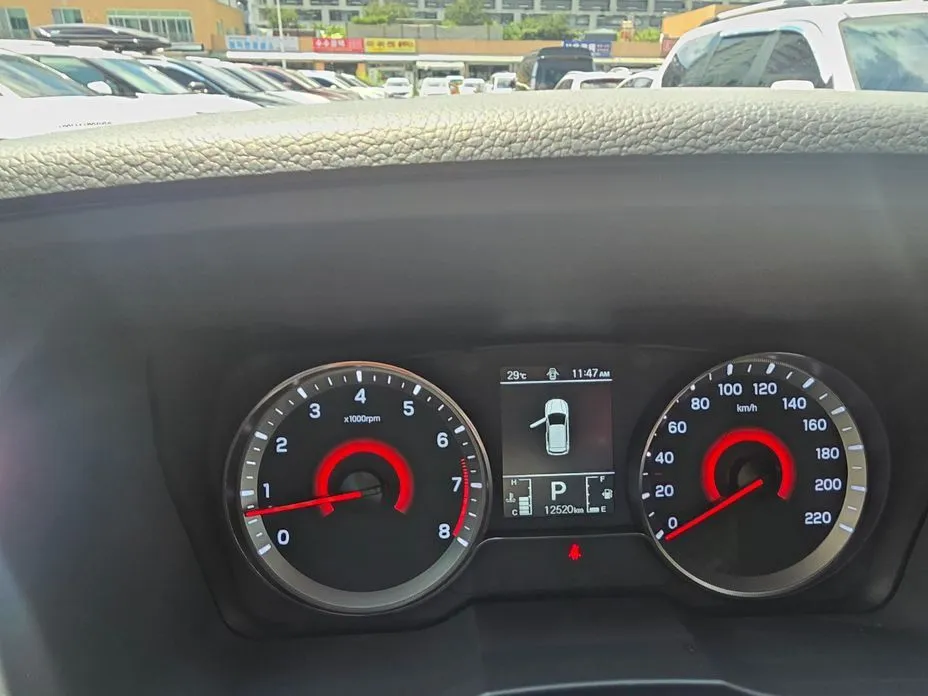 KG Mobility (Ssangyong) TIBOLI 2024 из KR, фото 8