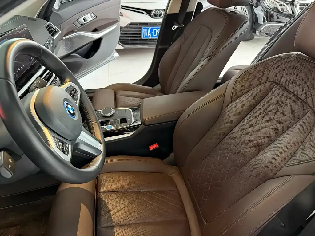 BMW i3 — фото 3