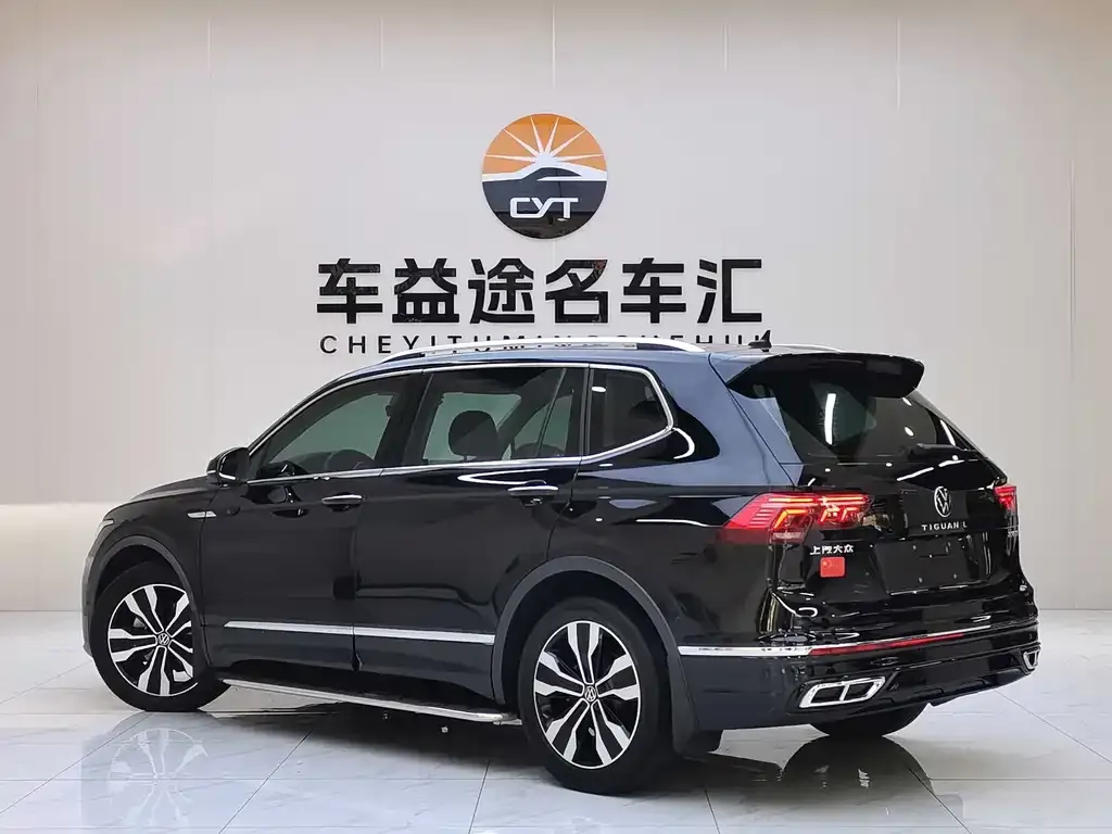 Volkswagen Tiguan L — фото 9