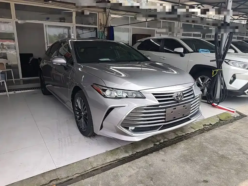 Toyota Avalon — фото 10