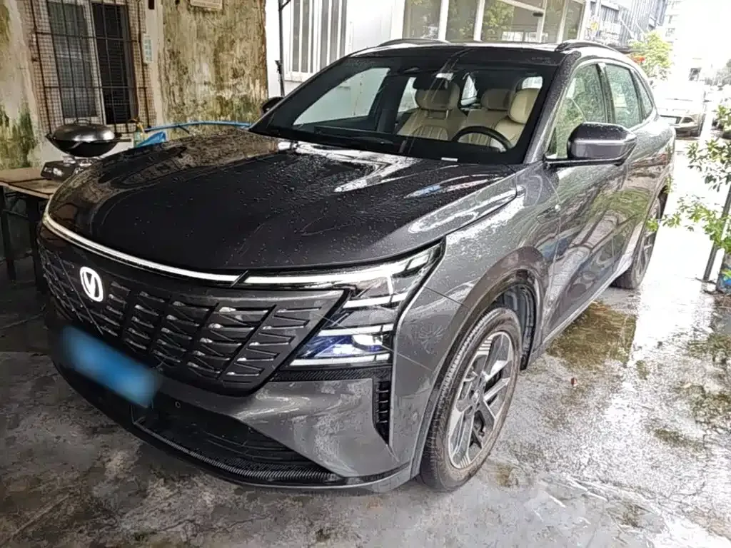 Changan CS75PLUS — фото 1