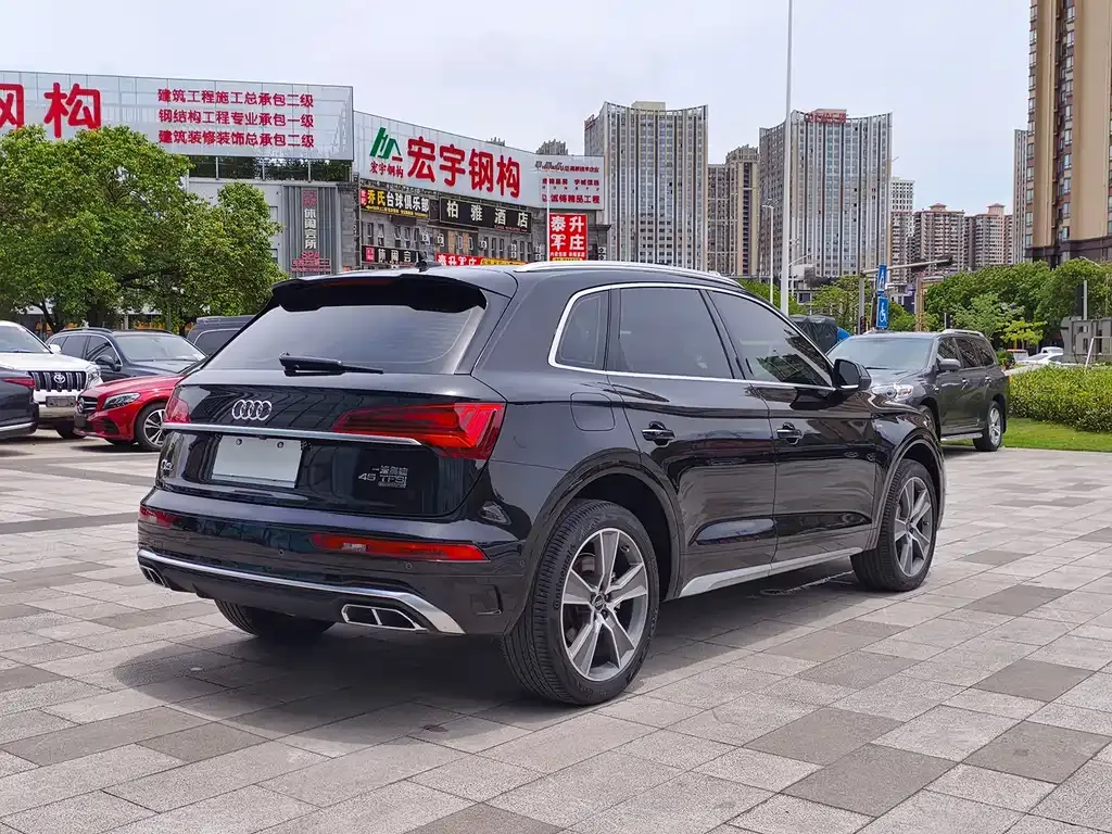 Audi Q5L 2021 из CN, фото 8