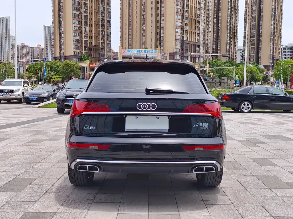 Audi Q5L 2021 из CN, фото 7