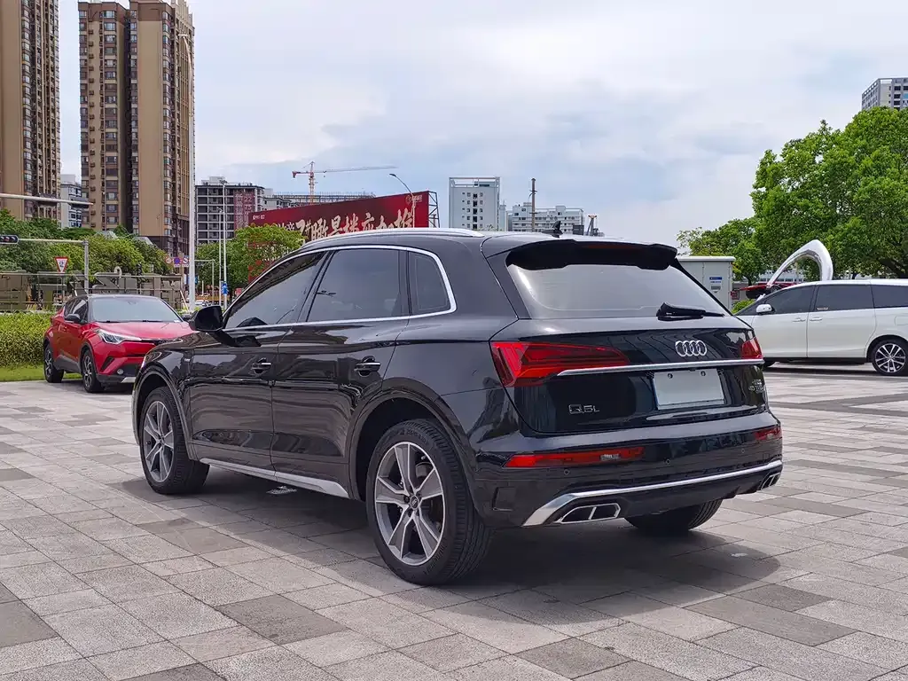 Audi Q5L 2021 из CN, фото 3