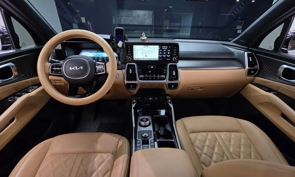 Kia Sorento — фото 4