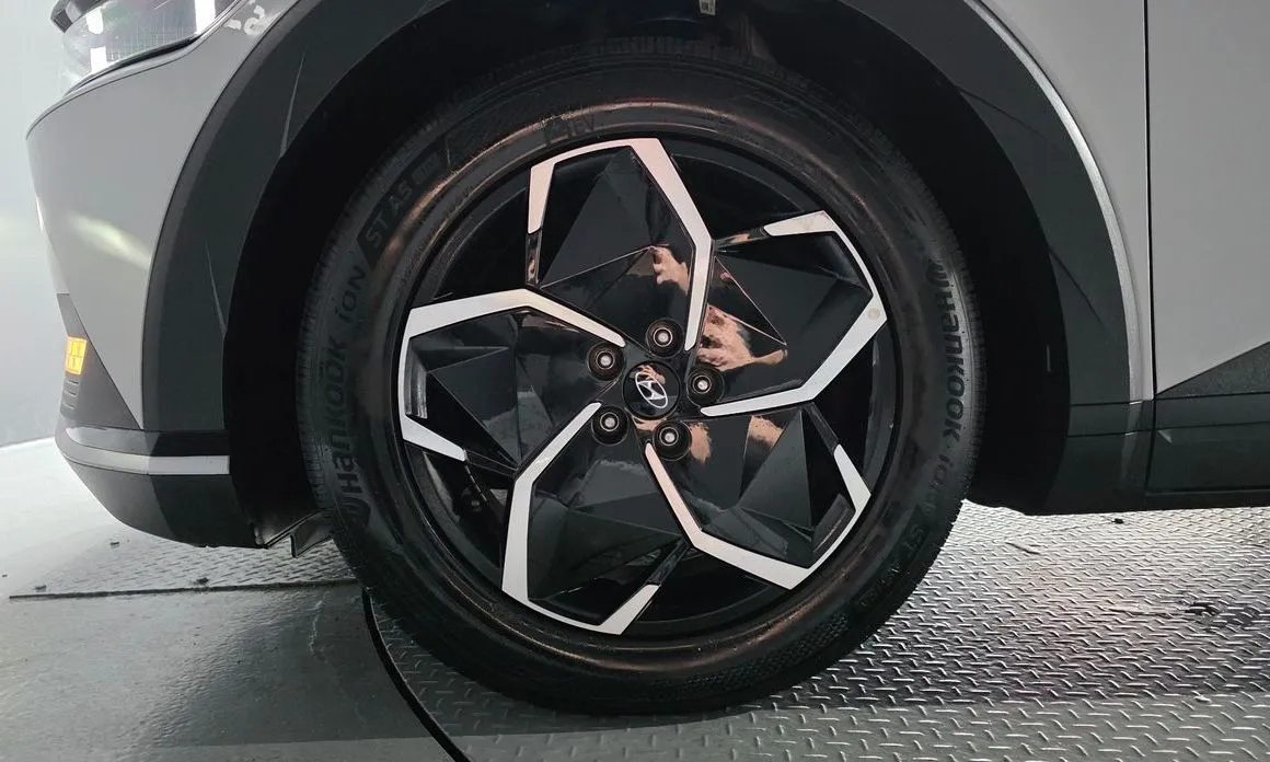 Hyundai Ioniq5 — фото 9