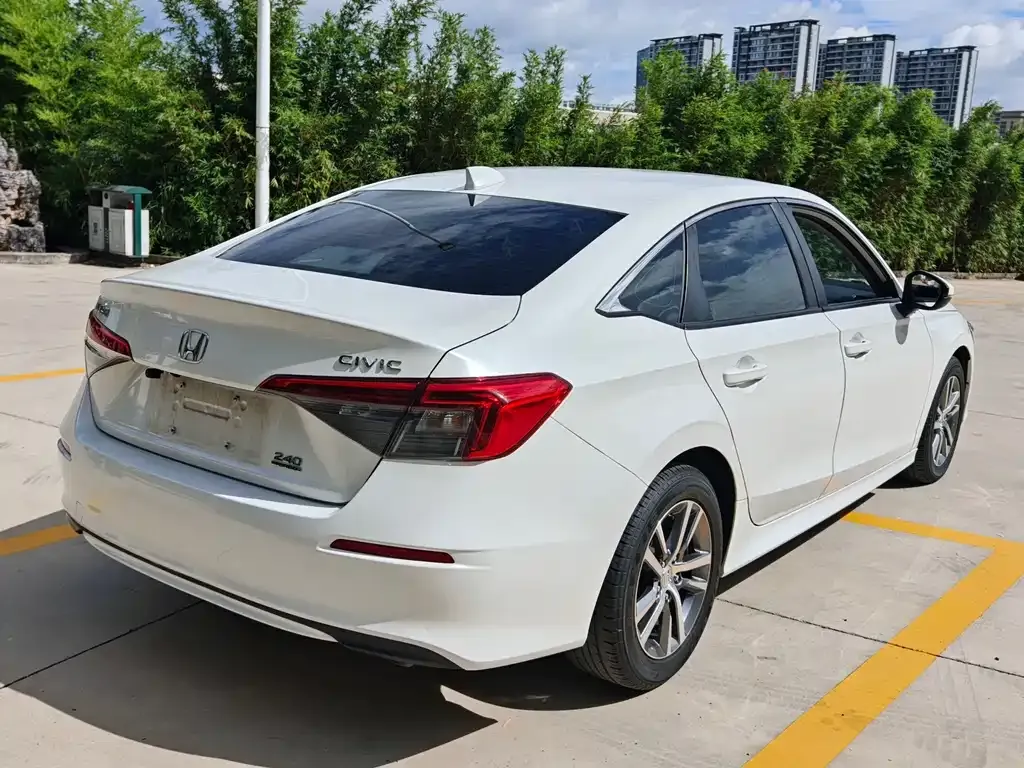 Honda Civic — фото 8