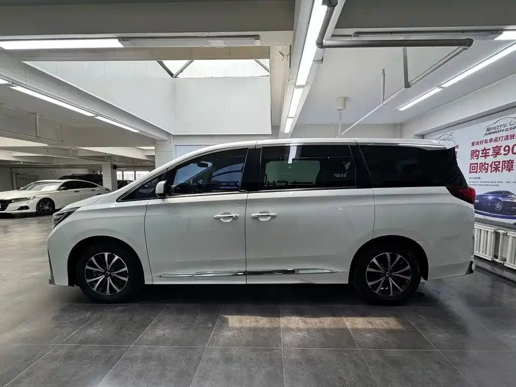 GAC Motor Trumpchi M8 — фото 2