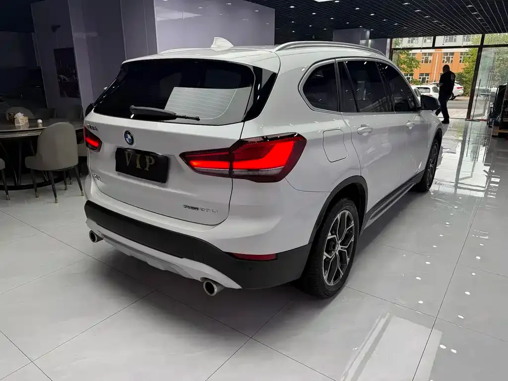 BMW X1 — фото 2
