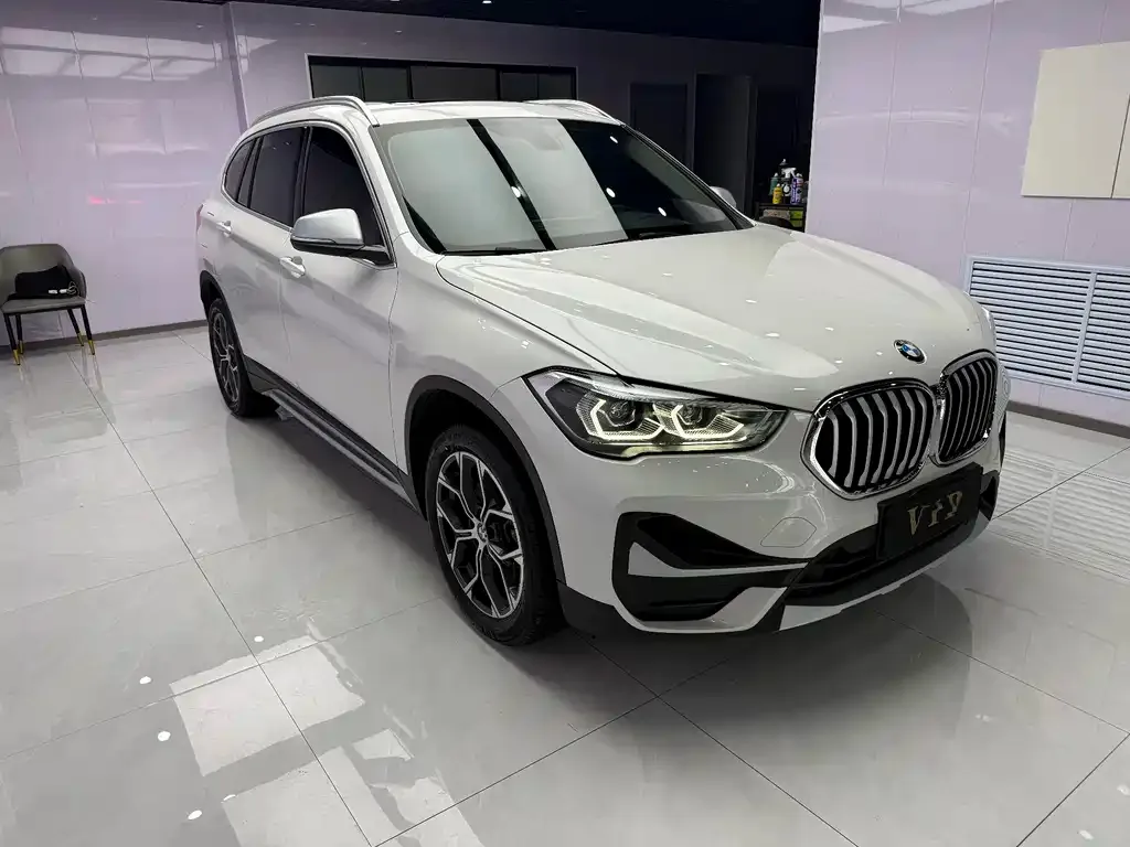 BMW X1 — фото 8