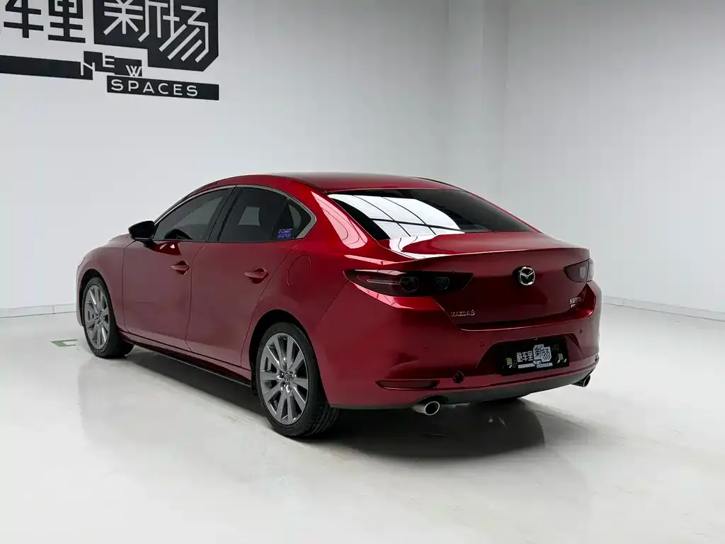 Mazda 3 Axela — фото 7