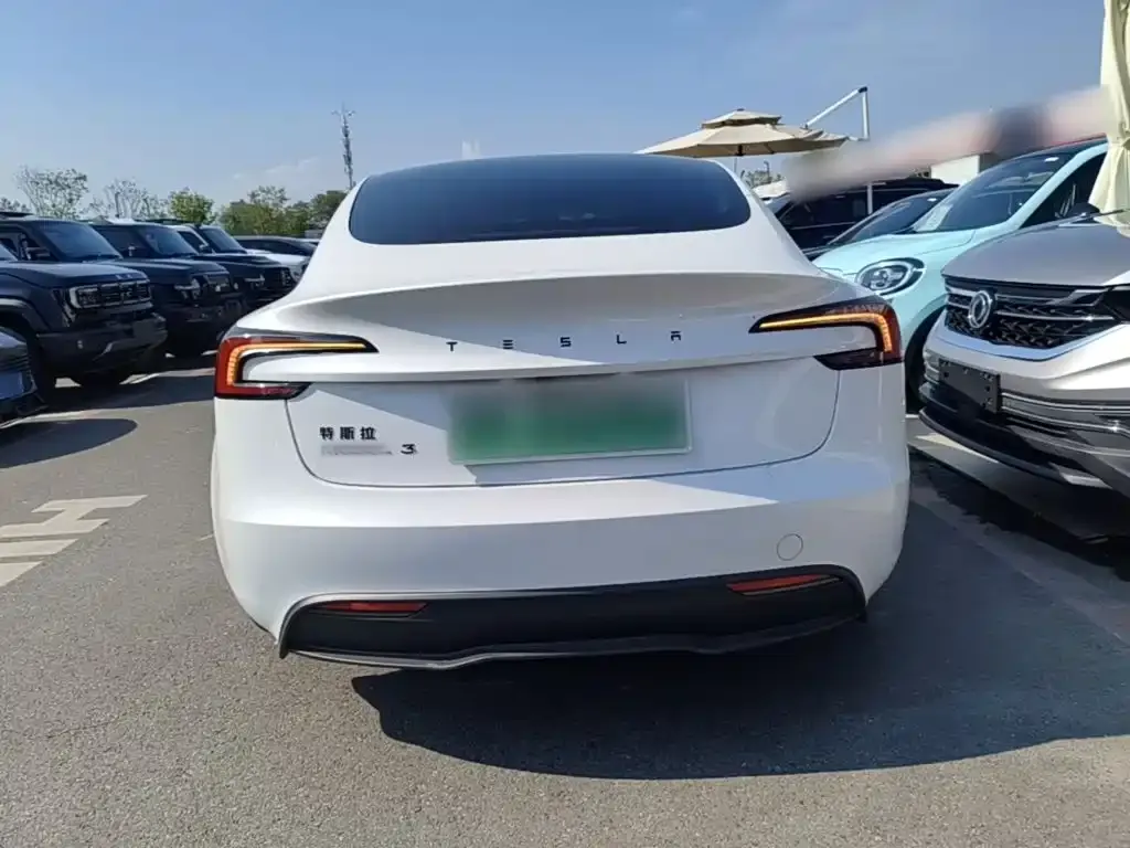 Tesla Model 3 — фото 6