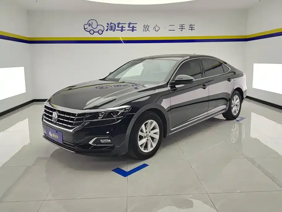 Volkswagen Passat — фото 1
