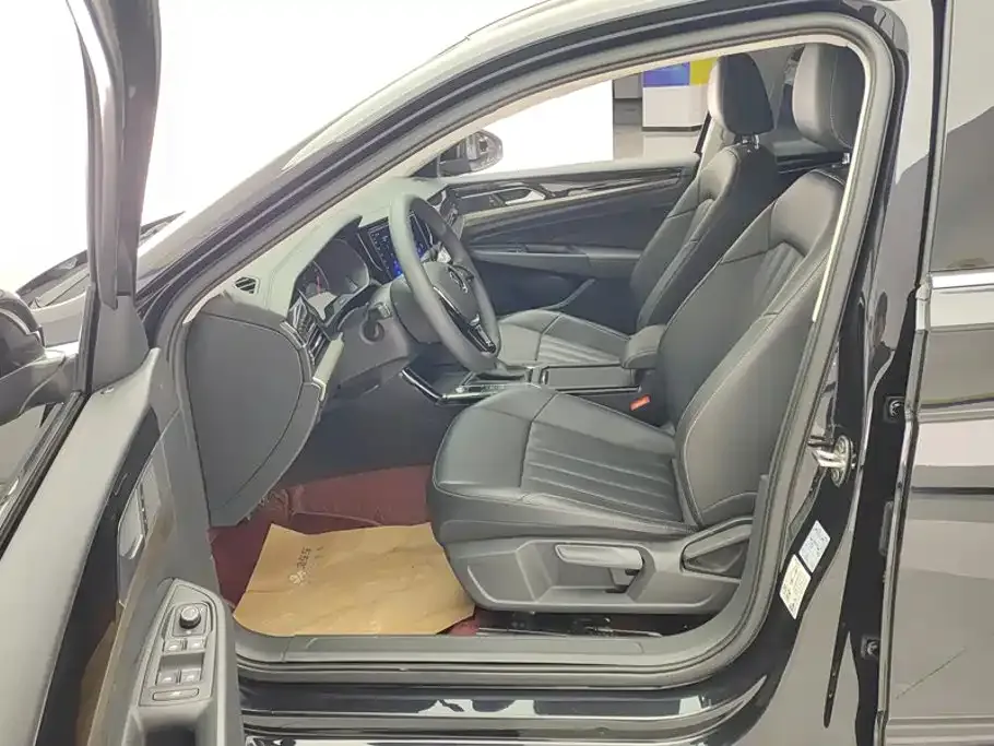 Volkswagen Passat — фото 10