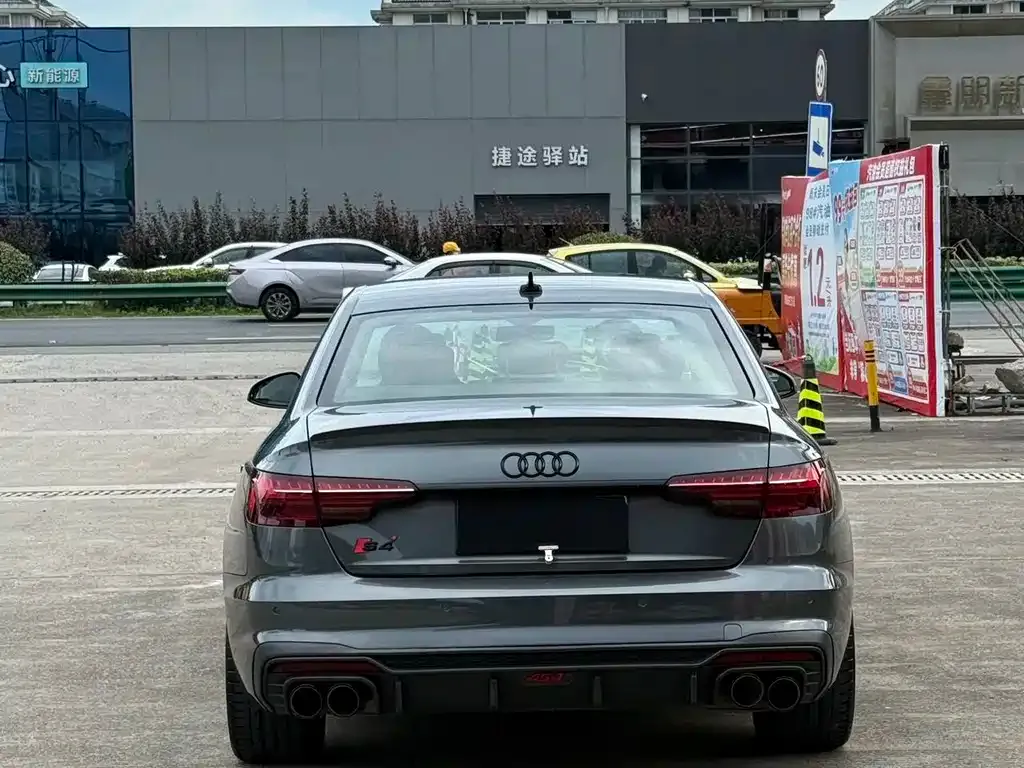Audi S4 2023 из CN, фото 9