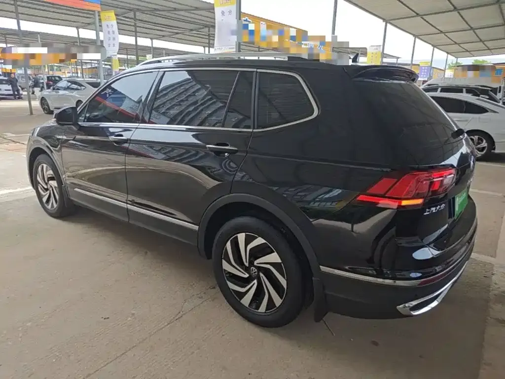 Volkswagen Tiguan L — фото 3