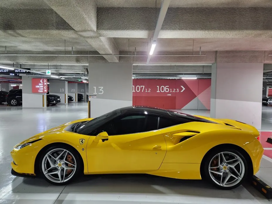 Ferrari F8 — фото 4