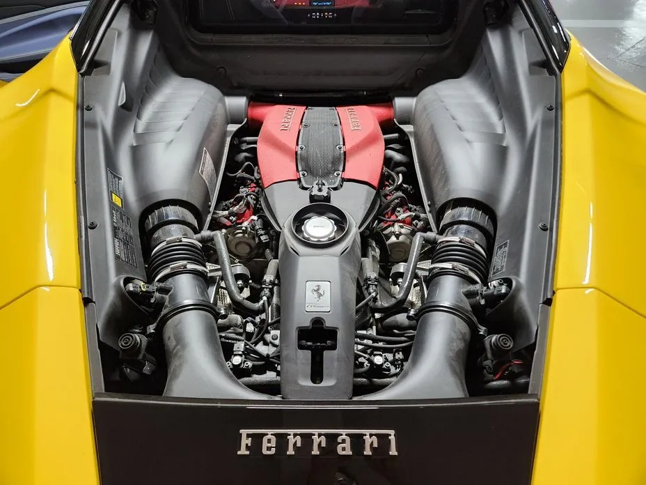Ferrari F8 — фото 5