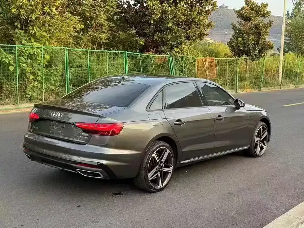 Audi A4L — фото 7